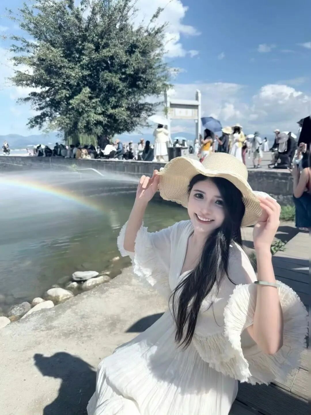 狗头萝莉吐槽网友太严格,如果当初自己真M,现在得有千万存款,可自己不是那种人,如今又穷还被骂!